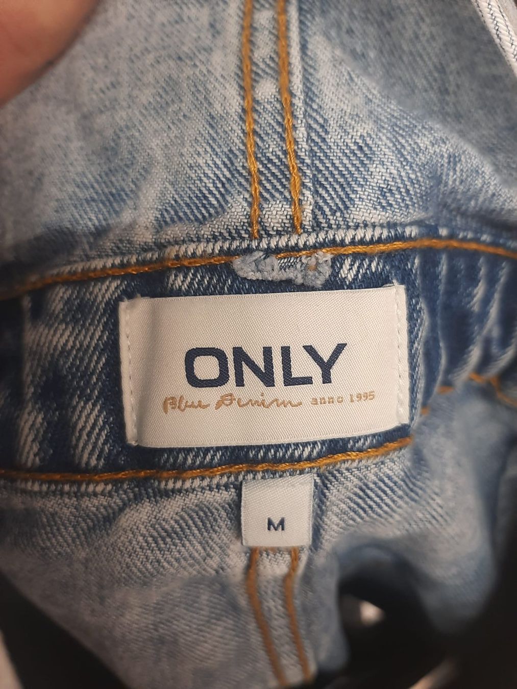 Only Jeans: Latzhose kurz Denim gemustert Grösse S – Usato da Emmetten venduto da SecondhandSiska 3