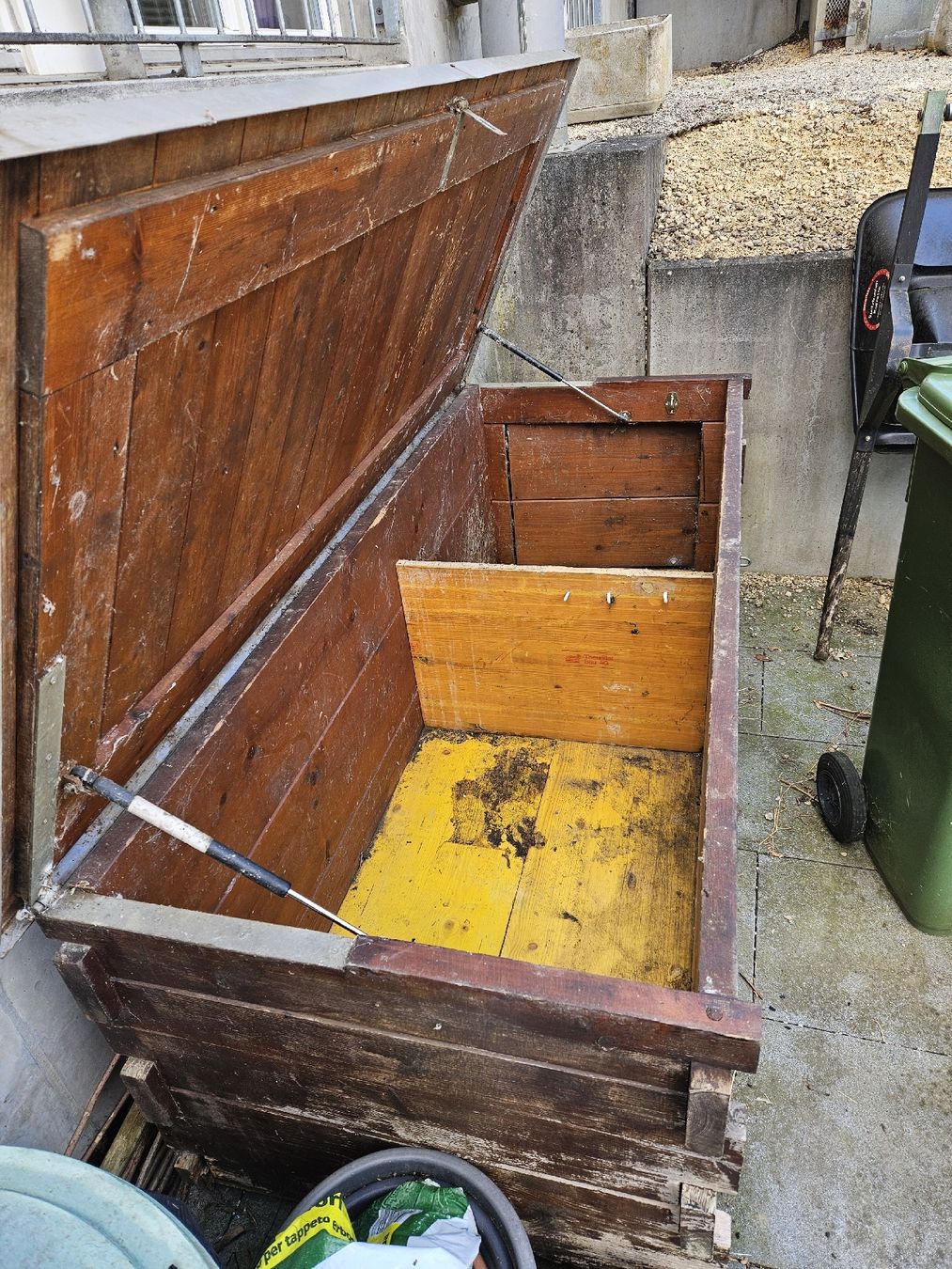 Auflagenboxen: Gartenkiste Massivholz – Gebraucht aus Bubendorf von due_xf8r