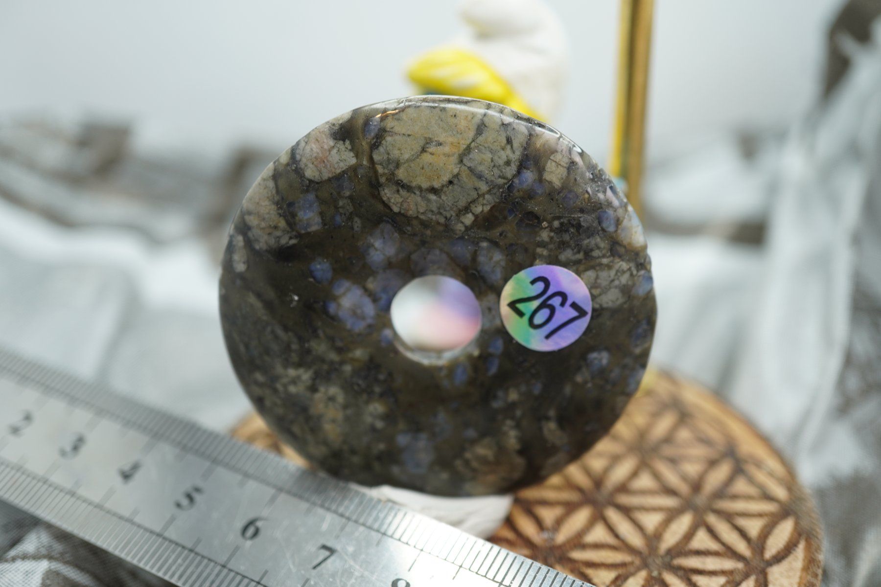 Minerali & Pietre curative: Merlinit     Pi  Scheibe  ca50mm    ab  1.-     Räumung – Nuovo e nell'imballaggio originale da Eschenbach SG venduto da topstone 2