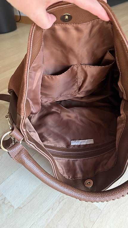 H&M Sacs femmes: Braune Handtasche - Vorne Wildlederoptik – D'occasion à Schwerzenbach par maandy95 4