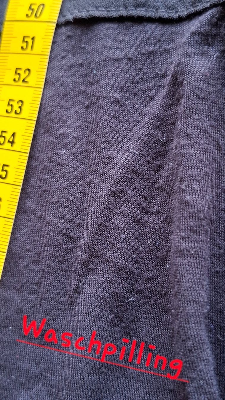 Zebra Blusen: Schwarze Bluse, Gr. M – Gebraucht aus Plagne von Reticulum01 8