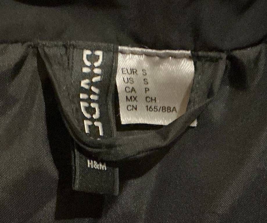 Gilet & Giacche senza maniche: Daunengilet S, H&M, Schwarz  – Usato da Zürich venduto da Stoerte 3
