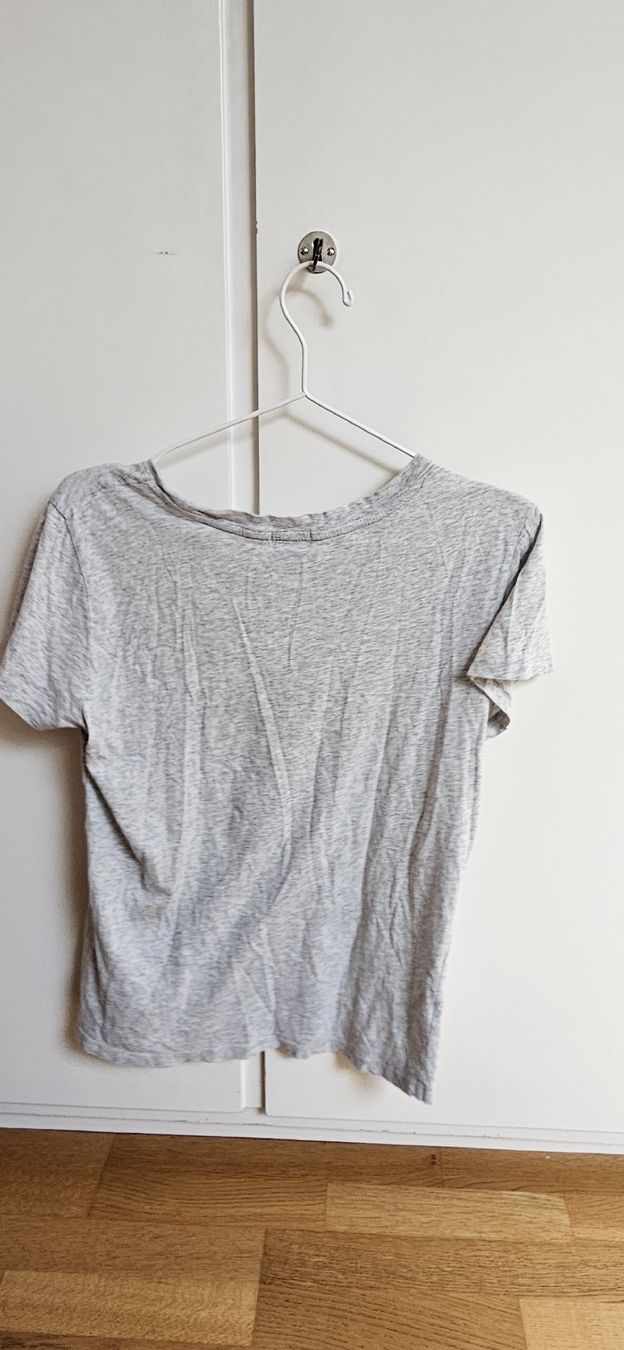 T-shirt: T-Shirt Forever21 – Usato da Rombach venduto da ThriftBetter 2