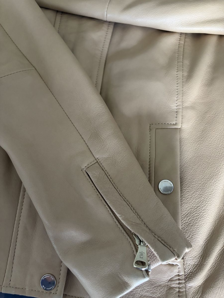Massimo Dutti Giacche: Massimo Dutti - Beige Leather Jacket - size S – Usato da Zug venduto da digalvao 8