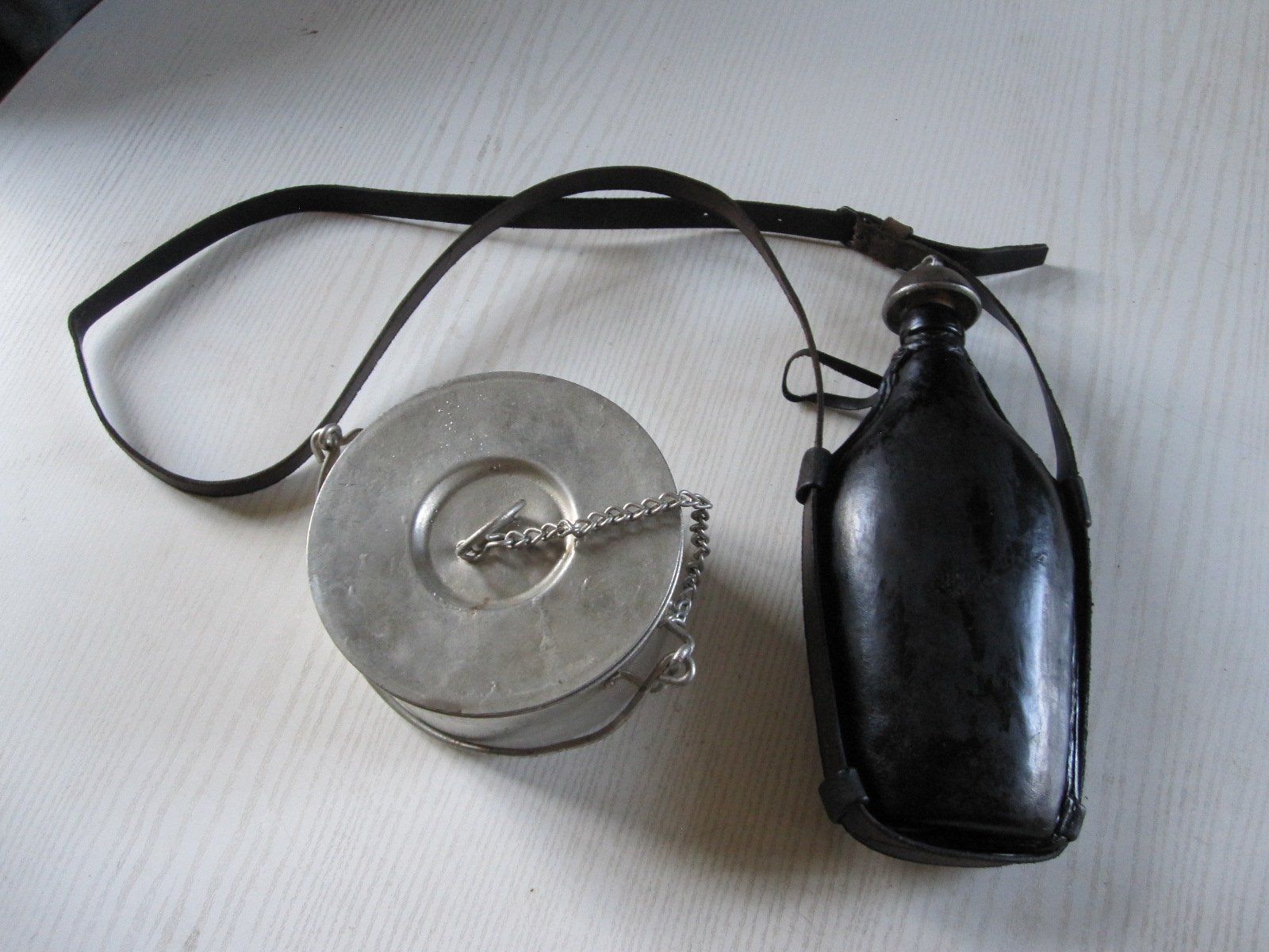 Armée suisse Equipement & pcs de rechange: Set Antike Gamelle, Feldflasche! – D'occasion à Worb par Santosdumont
