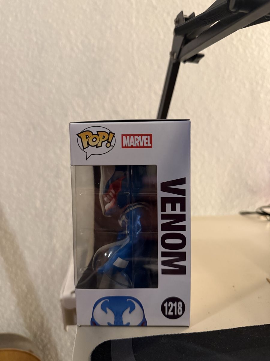 Funko Statuette: Funko Pop! Venom Marvel Rivals CHASE  – Nuovo e nell'imballaggio originale da Zürich venduto da gis_2m2x 1