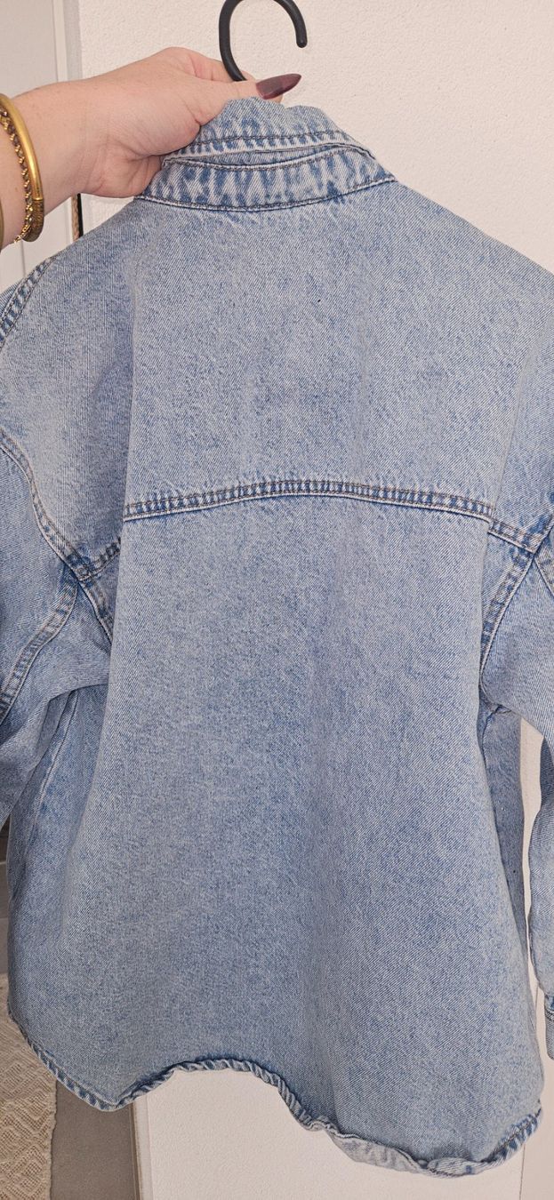 Only Giacche: Veste en jean oversize – Usato da Vétroz venduto da MargauxLDG 2