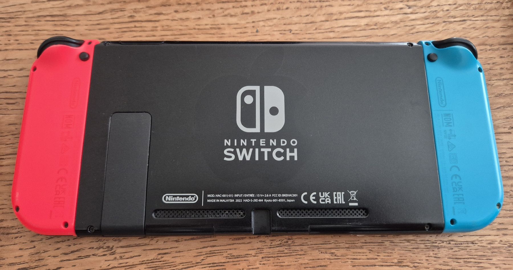 Nintendo Konsolen: Nintendo Switch V2 + 3 Spiele + Dock – Gebraucht aus Au SG von KonsoleWerk 5
