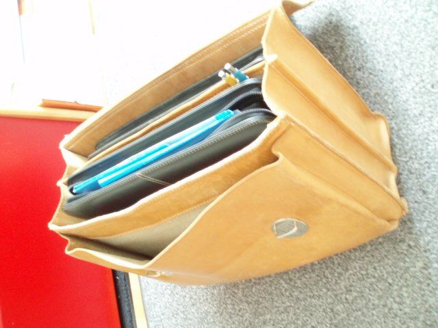 Valigie & Borse: Ledertasche-Aktentasche – Usato da Oberstammheim venduto da Bikescout 2