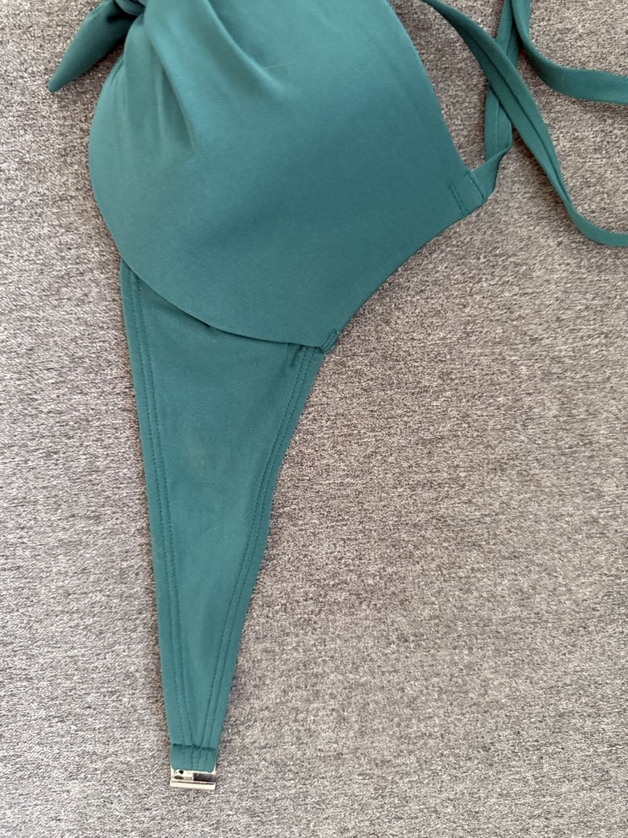 Badekleider & Bikinis: Bikini Oberteil / Gr. 36 Cup B/C – Gebraucht aus Olten von ale_nb2x 1