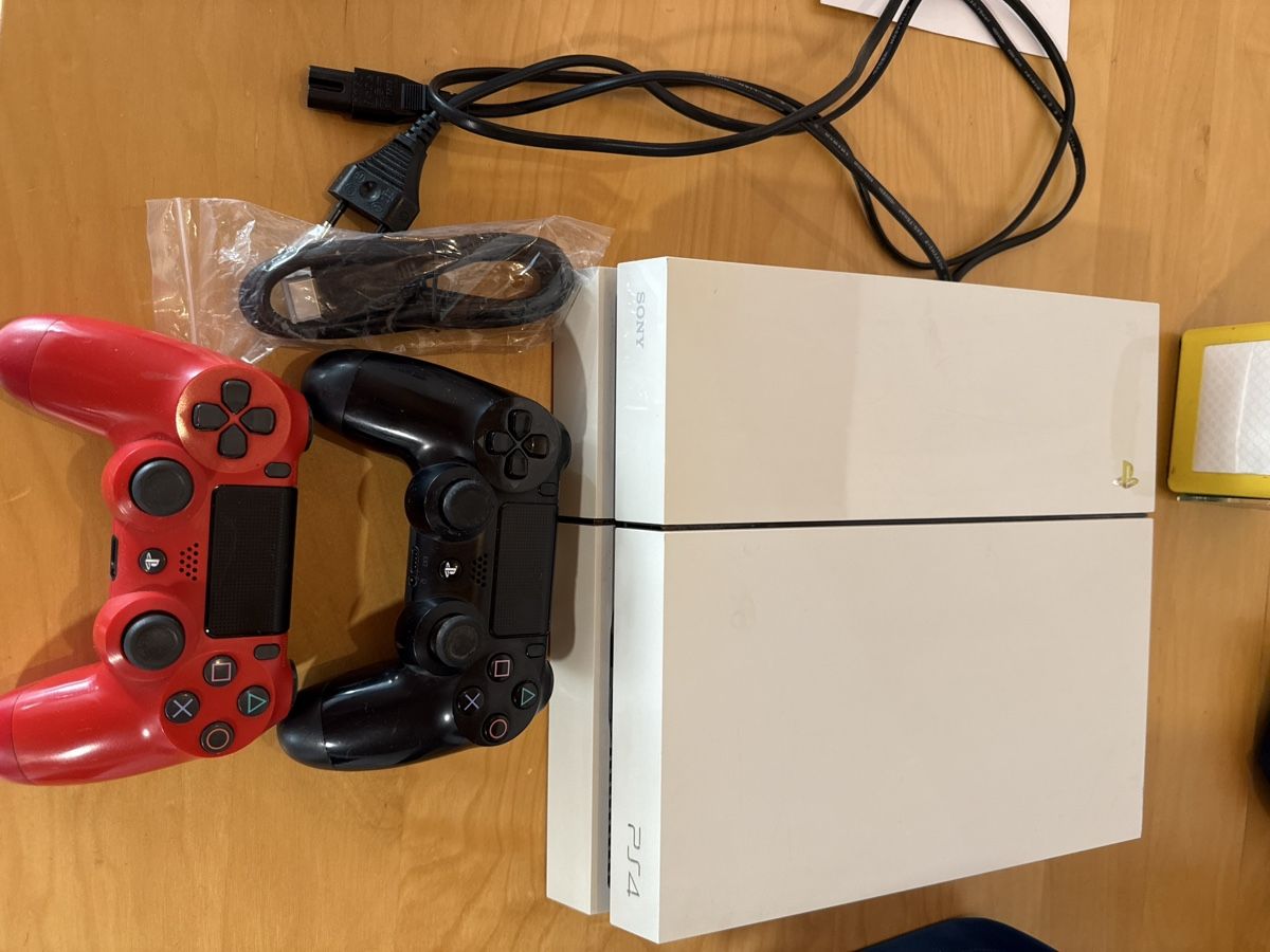 Sony Consoles: Ps4 mit 2 Controller 500gb – Neuf (Voir description) à Uetendorf par Loscar1