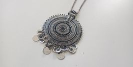 Boho Kette mit grossem Anhänger Amulett zu Nile Free People