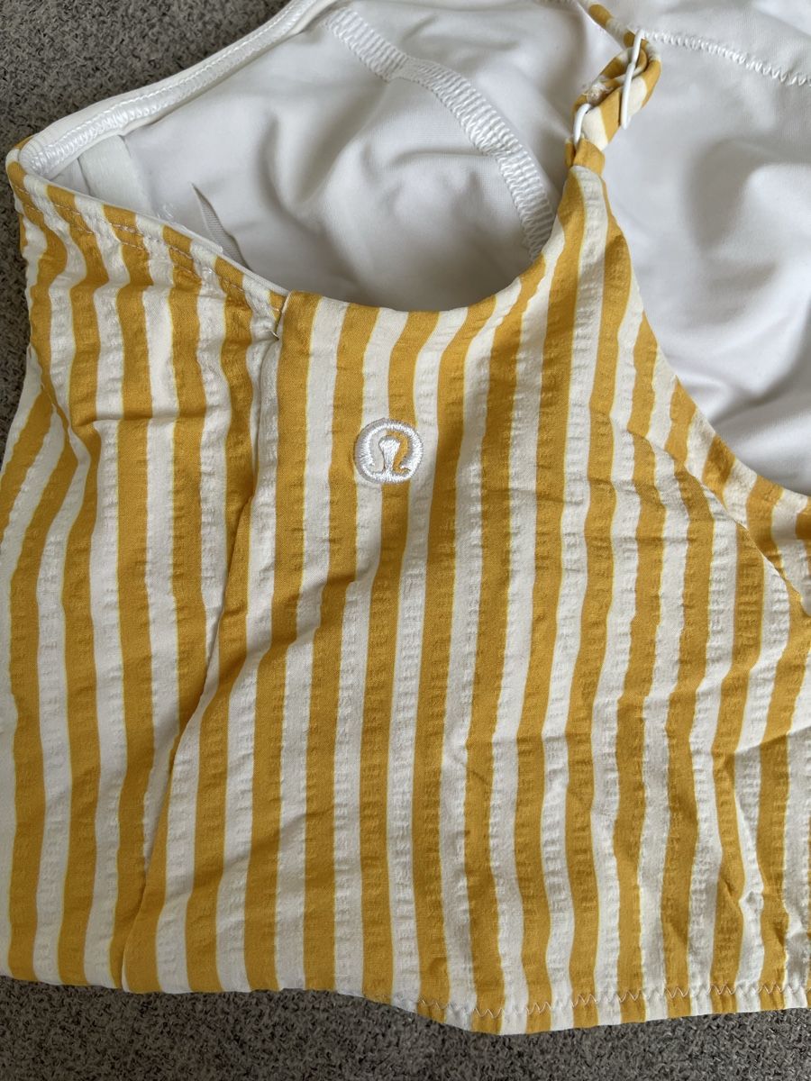 Lululemon Badekleider & Bikinis: Lululemon Bikini Oberteil High-Neck gestreift – Gebraucht aus Neuhausen am Rheinfall von dinkel.dorothea 4