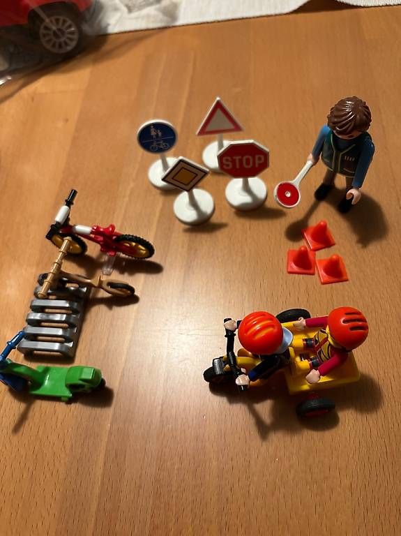 Giocattoli: Verkehrsschule Playmobil – Usato da Märstetten venduto da ChristopheH01