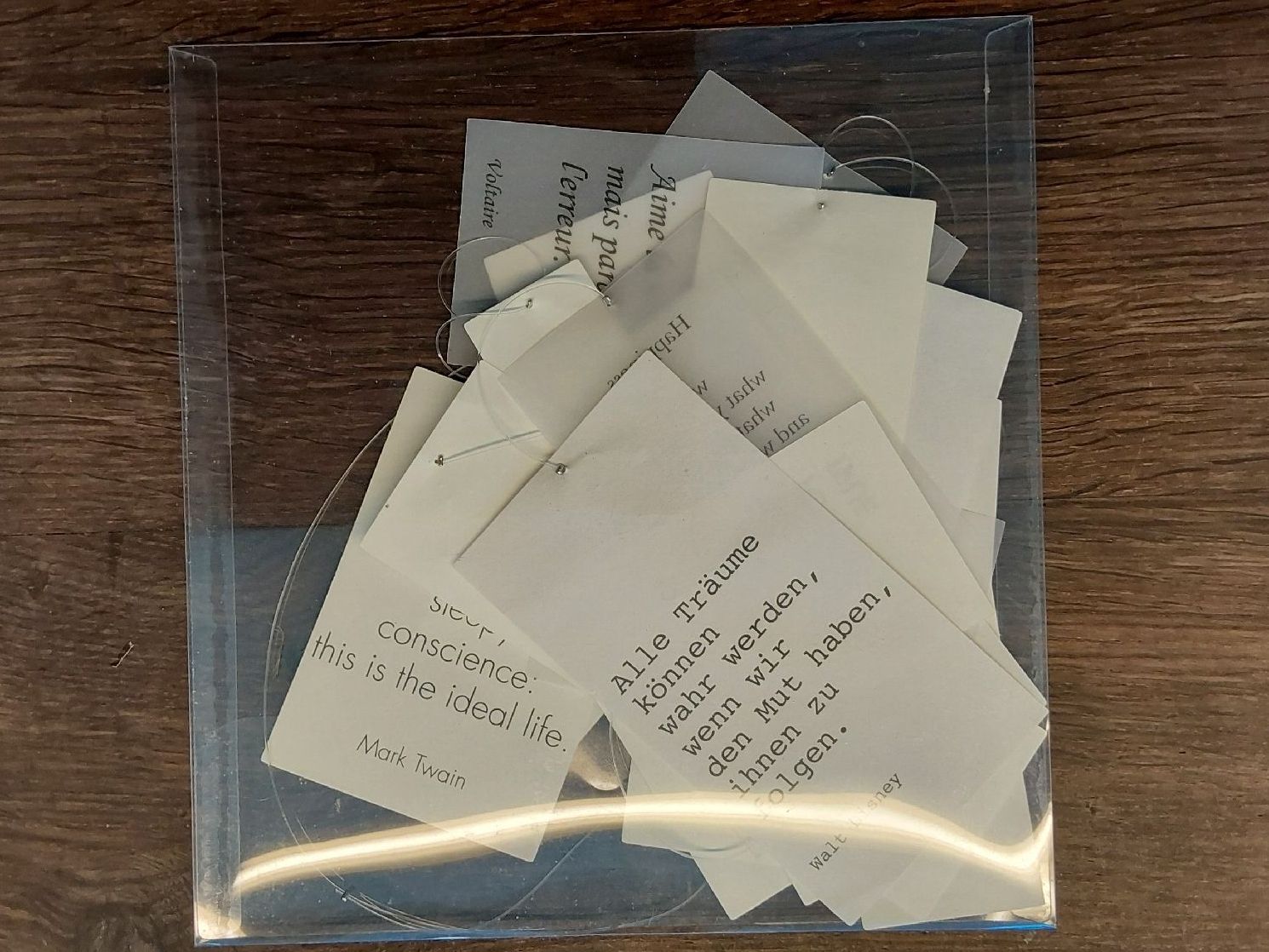 Tutte le decorazioni: Papiergirlande mit Weisheiten – Usato da Köniz venduto da scopello12
