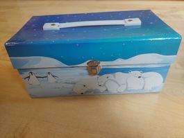 Hübsche Box mit Schubladenfächern