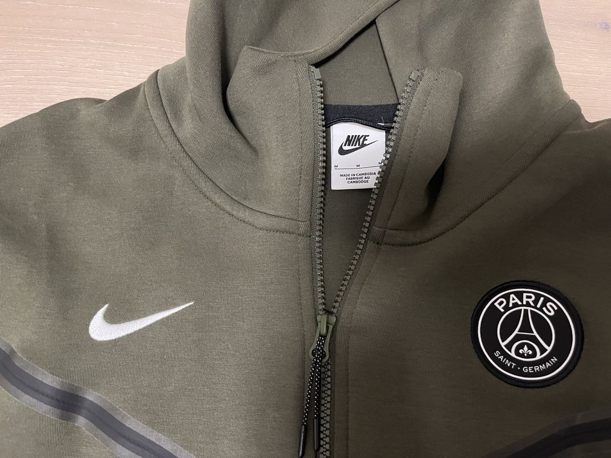 Nike Giacche: Trainerjacke Nike PSG oliv M neu – Nuovo (secondo la descrizione) da Birrwil venduto da vanyboo 4