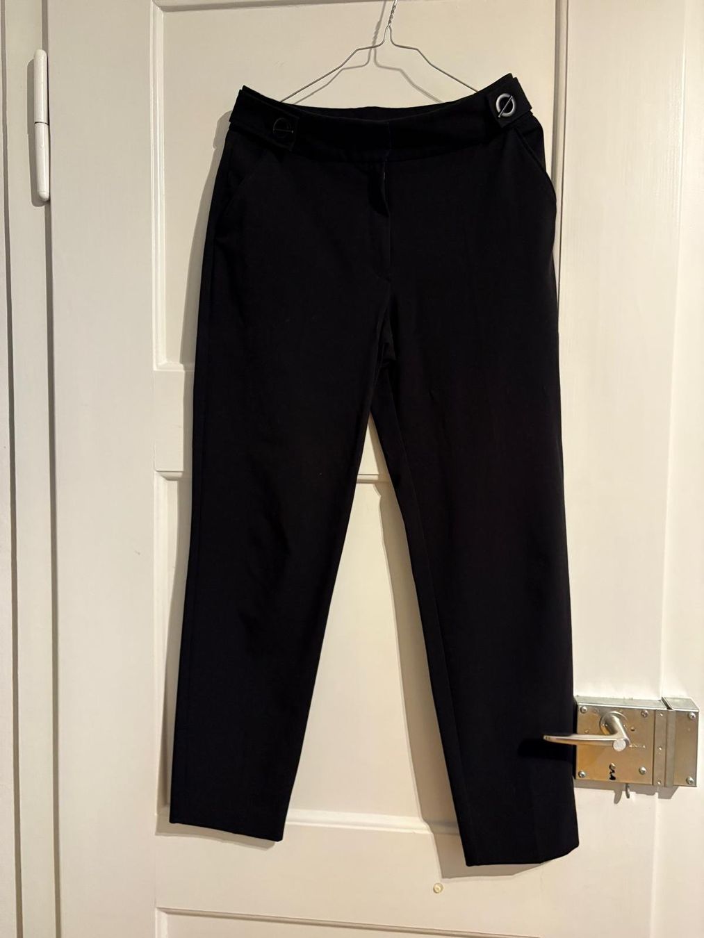 Mango Hosen: Schwarze Anzughose von Mango – Gebraucht aus Zürich von mil_d5v9 3