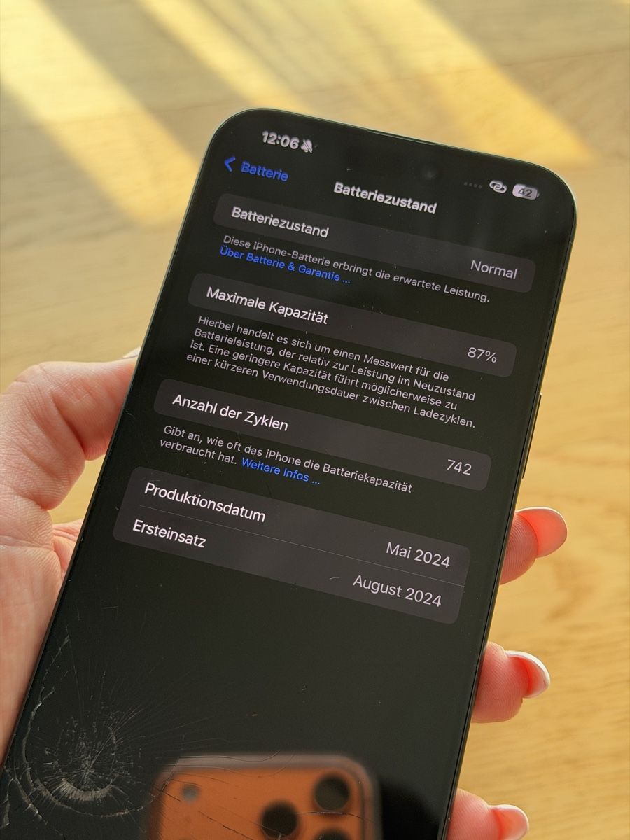 Apple Telefoni cellulari / Smartphones: Apple iPhone 15 Pro Max Space Black 256GB – Usato da Luzern venduto da file_maker 3