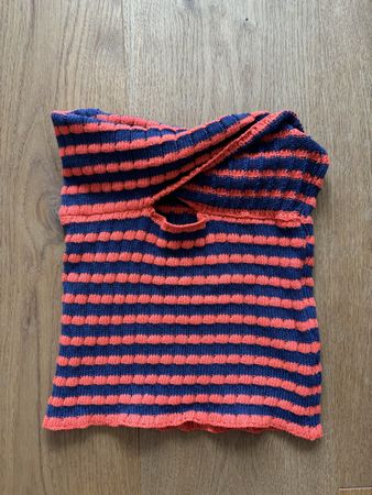 gestreiftes Top