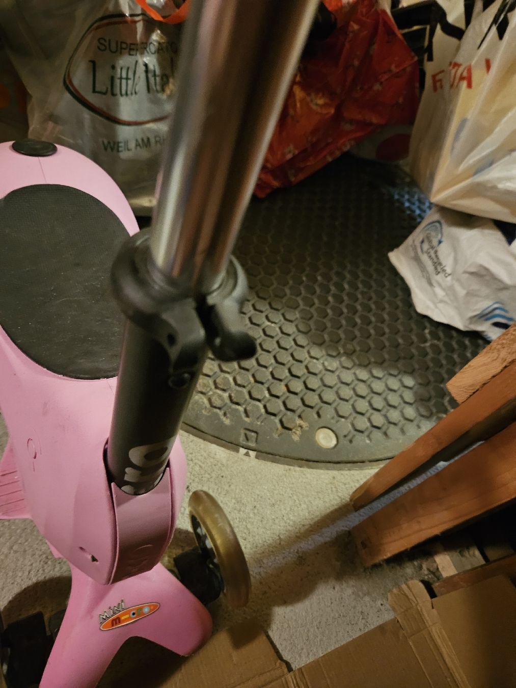 Micro Kickboard: micro trotti mit sitz – D'occasion à Basel par fragolina08 2