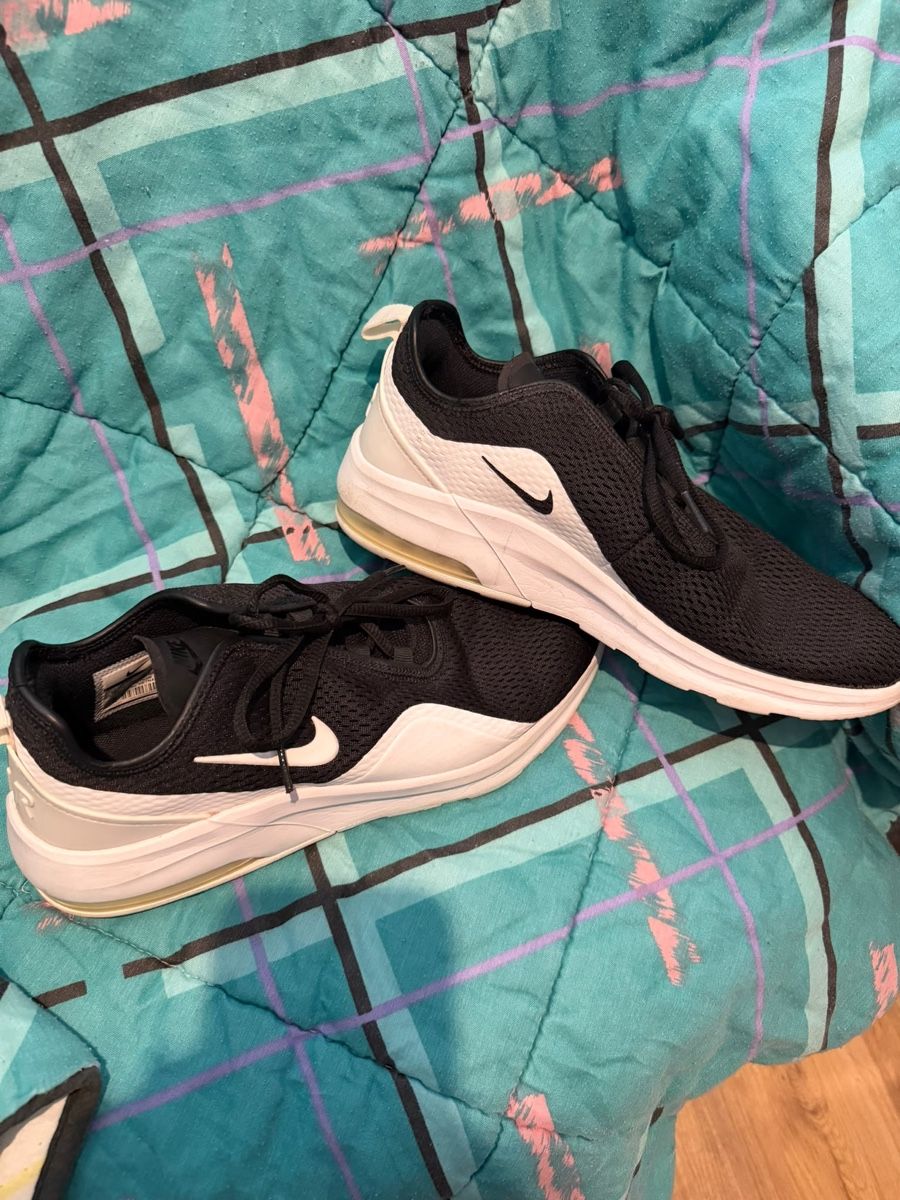 Nike Scarpe da uomo: Nike Air Max Motion 2 – Usato da Zuchwil venduto da Tripeiro_1893 1