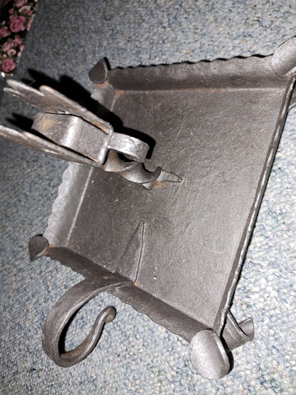 Portacenere: Aschenbecher aus Schmideisen  – Usato da Kölliken venduto da Upcycling-by-Mc-TAM 2