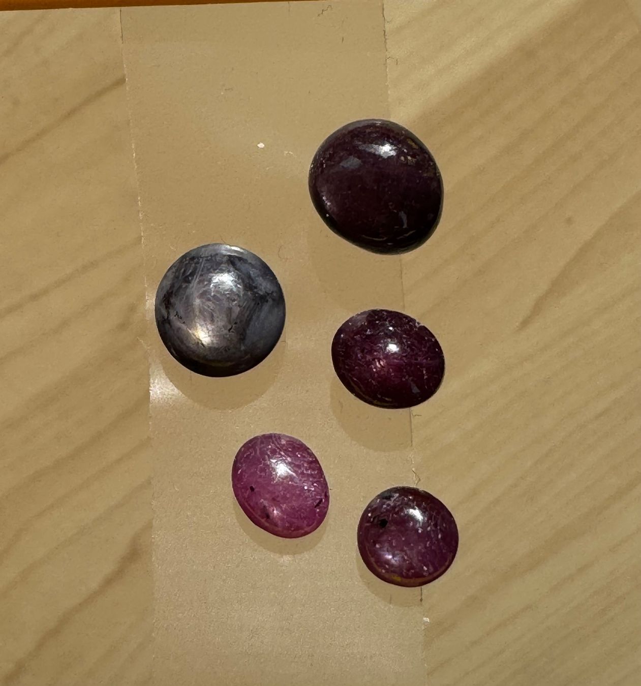 Pietre preziose: Stern Rubin 5 Cabochons wunderschön ECHT – Nuovo e nell'imballaggio originale da Leuggern venduto da gemshow 3