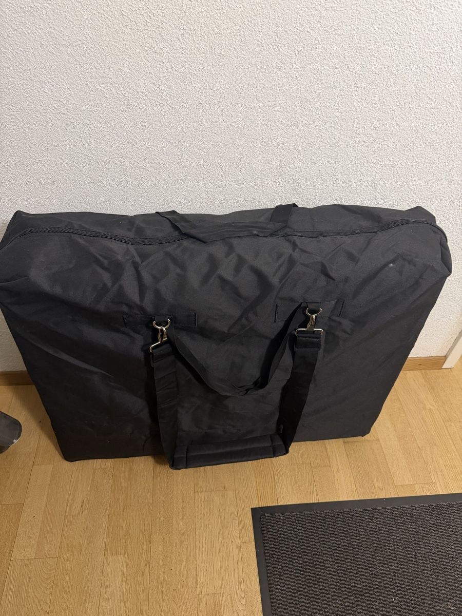 Dispositivi per massaggi: massage table, burgundy - NEW! – Usato da Wallisellen venduto da KrisztianToth 1