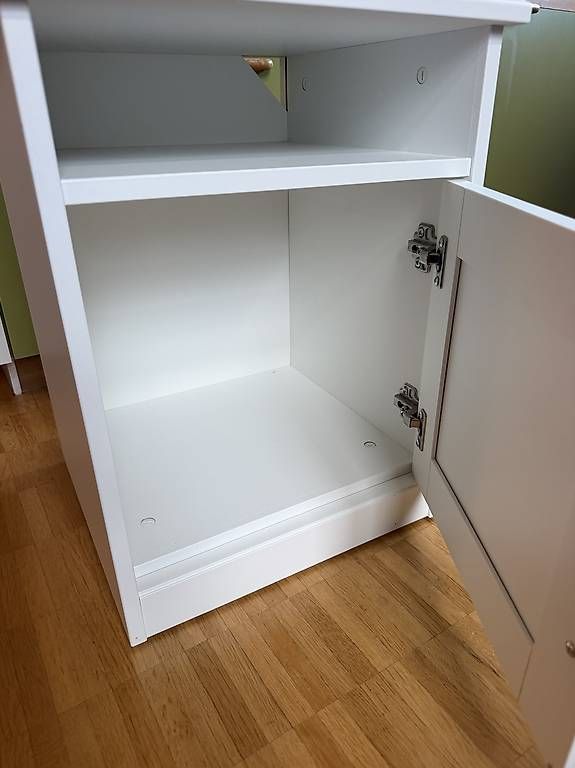Ikea Tables de nuit: Nachtschrank – D'occasion à Wettingen par pum_xr6g 1