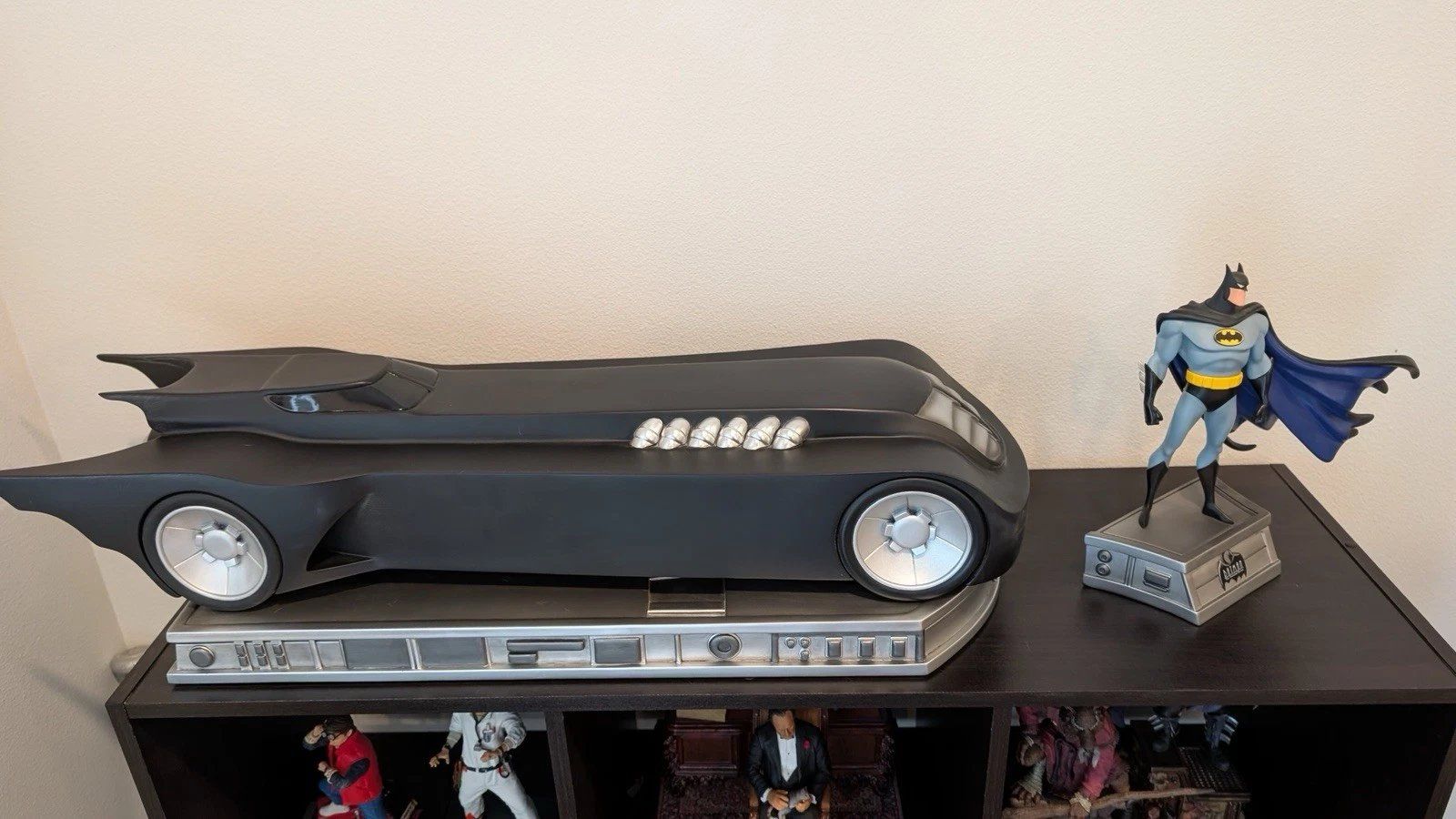 Statuette: IRON STUDIOS BATMAN THE ANIMATED SERIES BATMOBILE ART – Nuovo (secondo la descrizione) da Oberentfelden venduto da FiguresAndGamesPlace 4