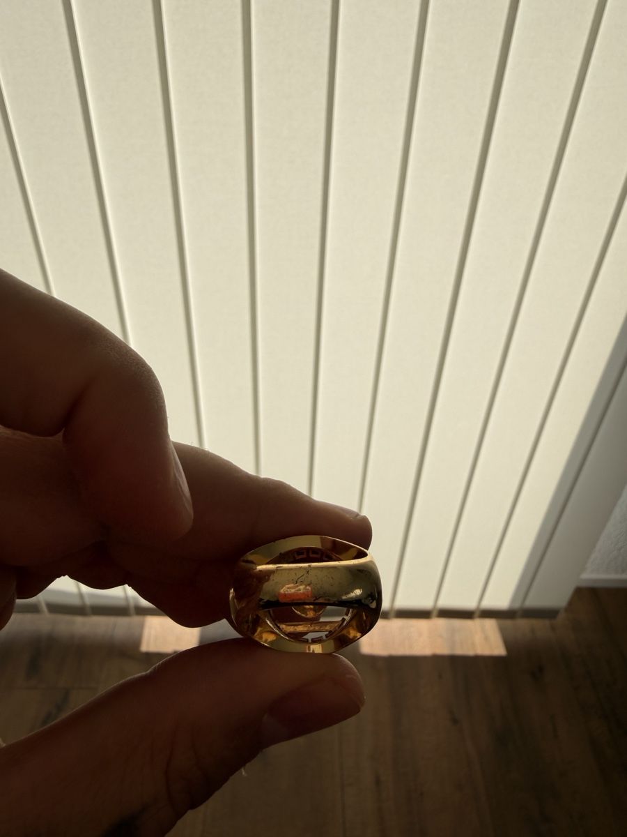 Versace Anelli: Authentic Vintage Versace Ring, Gold Tone, Size 9, Gift! – Usato da Avenches venduto da ivk_tzw5 3