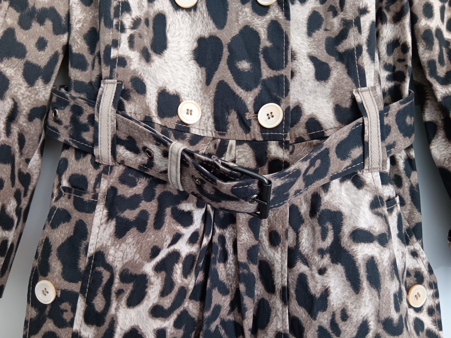 Marc Cain Mäntel: MARC CAIN Manteau leopard taille 4 (40) – Gebraucht aus Cossonay-Ville von Les_1001_perles 4