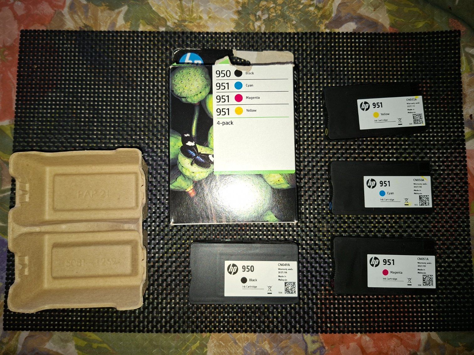 Hewlett Packard Cartucce per stampanti & toner: Lot de 7 cartouches neuves – Nuovo (secondo la descrizione) da Genève venduto da tav_vrh9