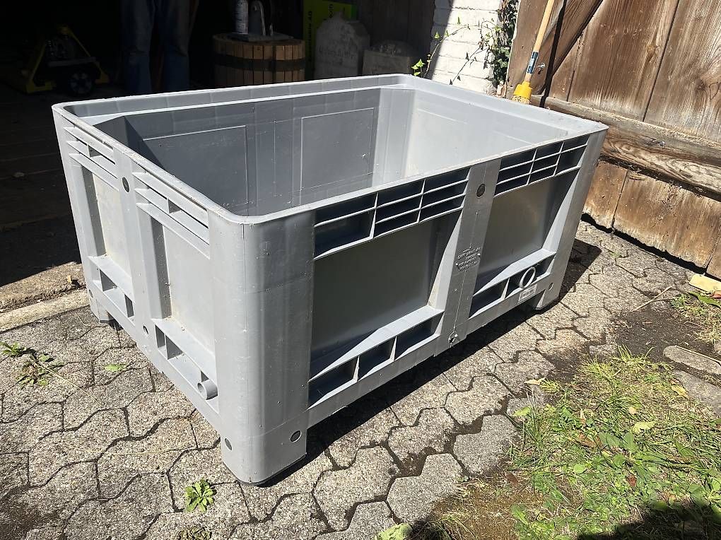 Conteneurs de construction: Palettenbox Lebensmittelecht 470l, HDPE – D'occasion à Endingen par benjaminsteiner