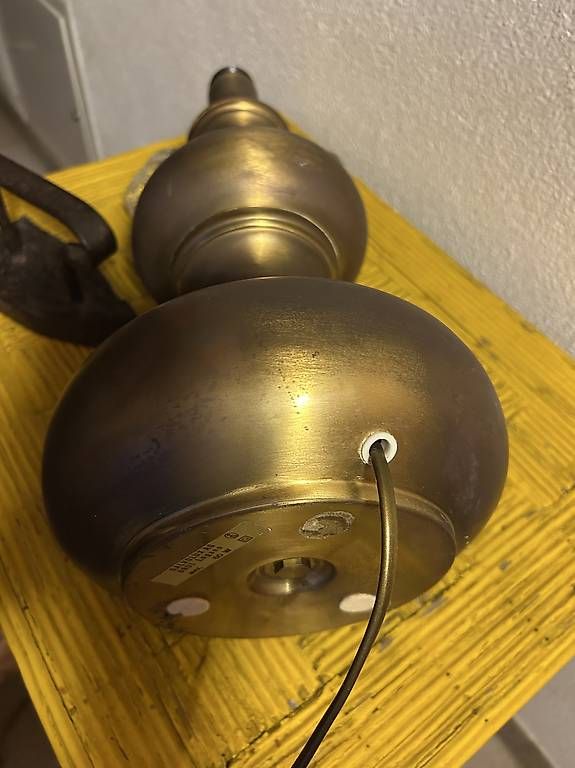 Lampade: Lampada da tavolo in ottone – Usato da novaggio venduto da cam_5stl 3