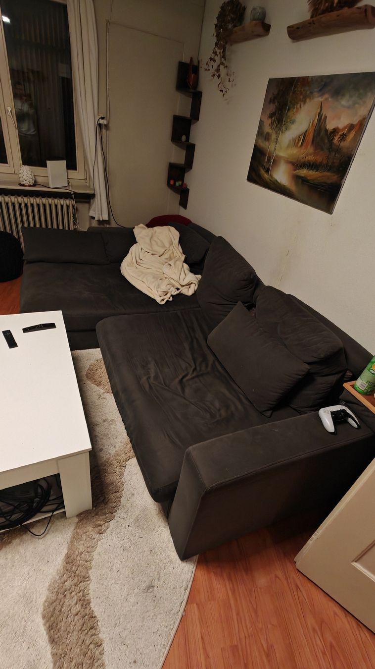 Sofas: Gemütliches Ecksofa, dunkelgrau – Gebraucht aus Pfäffikon ZH von Sarebmen