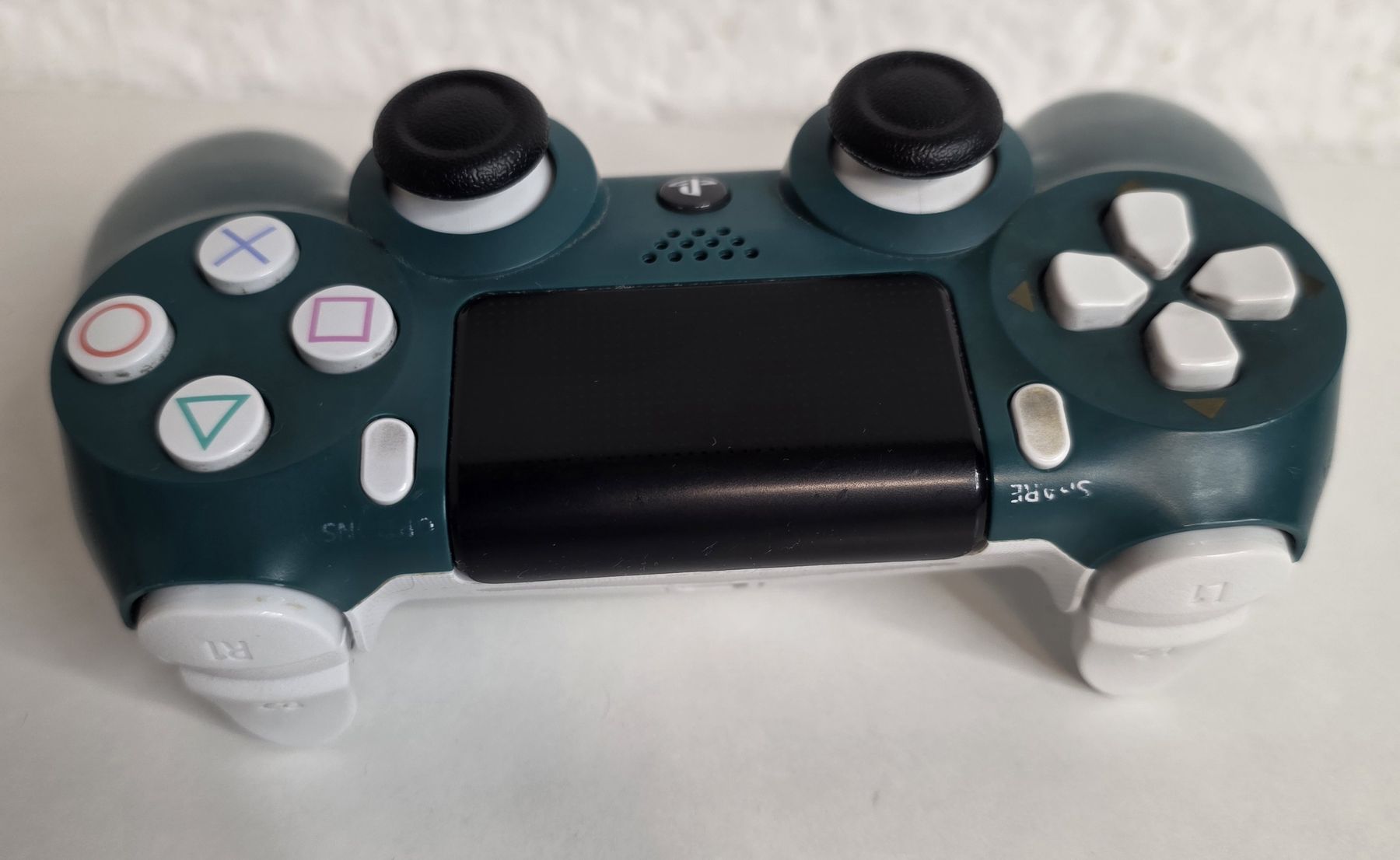 Controller: Sony PlayStation 4 Controller grün weiss – Gebraucht aus Ehrendingen von lax21 3