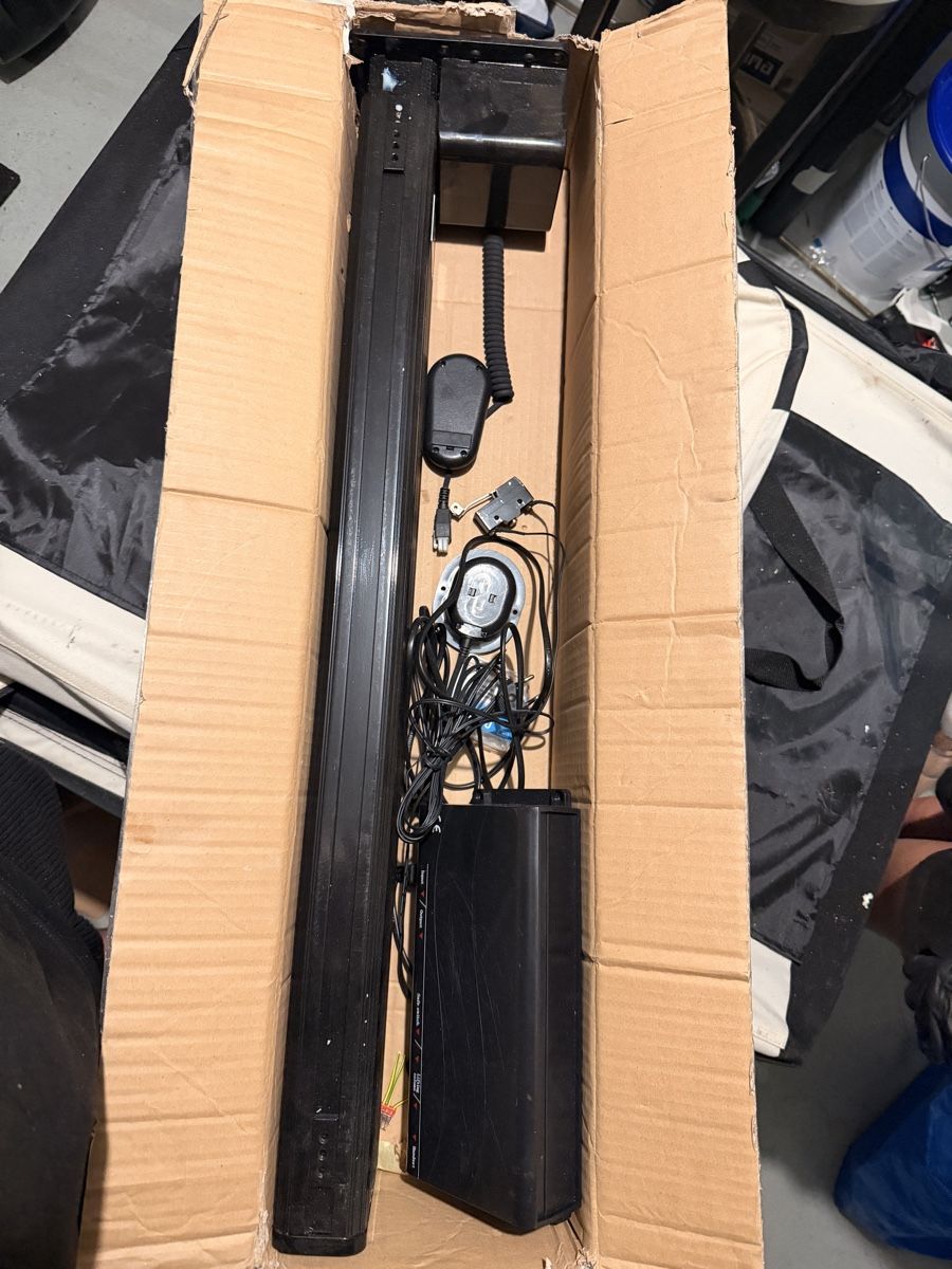 Supporti a parete: TV Lift / ACL Intelligent Packing System – Usato da St. Gallenkappel venduto da Hannes81. 1