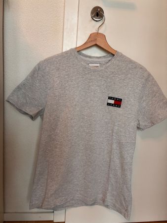 T-shirt Tommy Jeans grigia taglia S