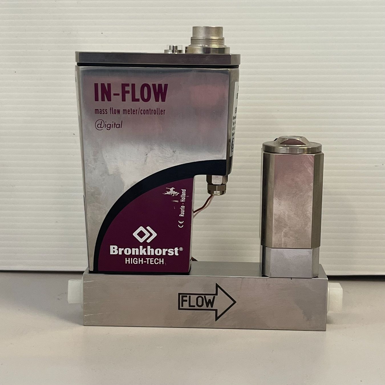 Accessori da laboratorio: Bronkhorst Mass Flow Controller F201 CI-AGD-00-Z – Usato da Niederdorf venduto da LeptonAG_Labor 3