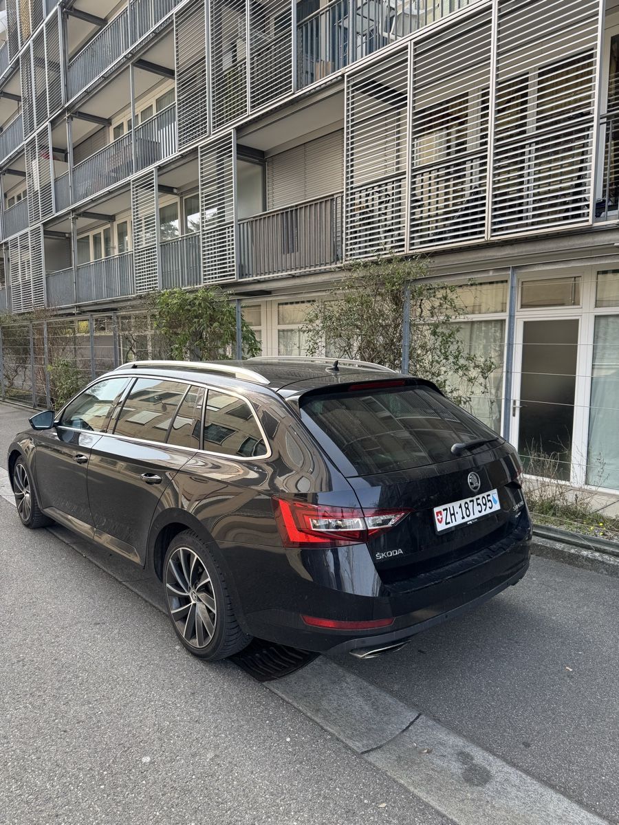 Skoda Automobili: Skoda Superb – Usato da Zürich venduto da inf_7dhl 1
