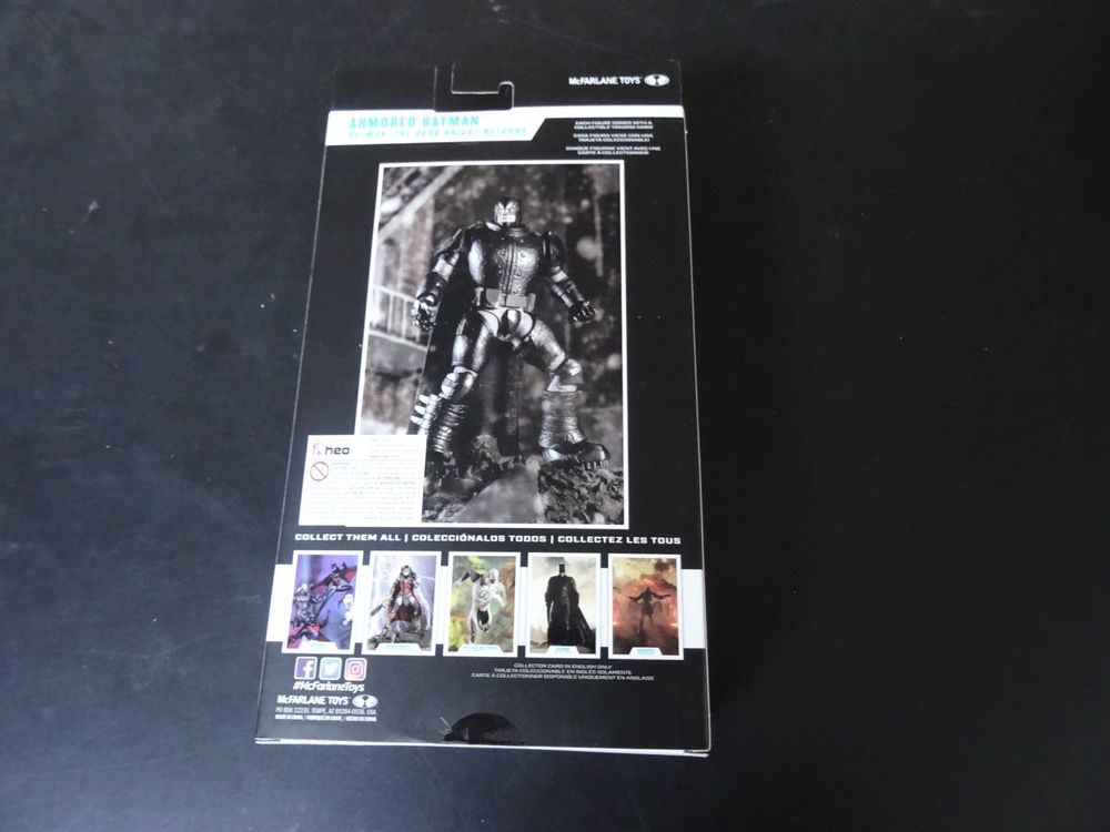 Figurines: DC Multiverse Actionfigur Armored Batman McFARLANE – Neuf avec emballage d'origine à Olten par Disc-Ausverkauf 1