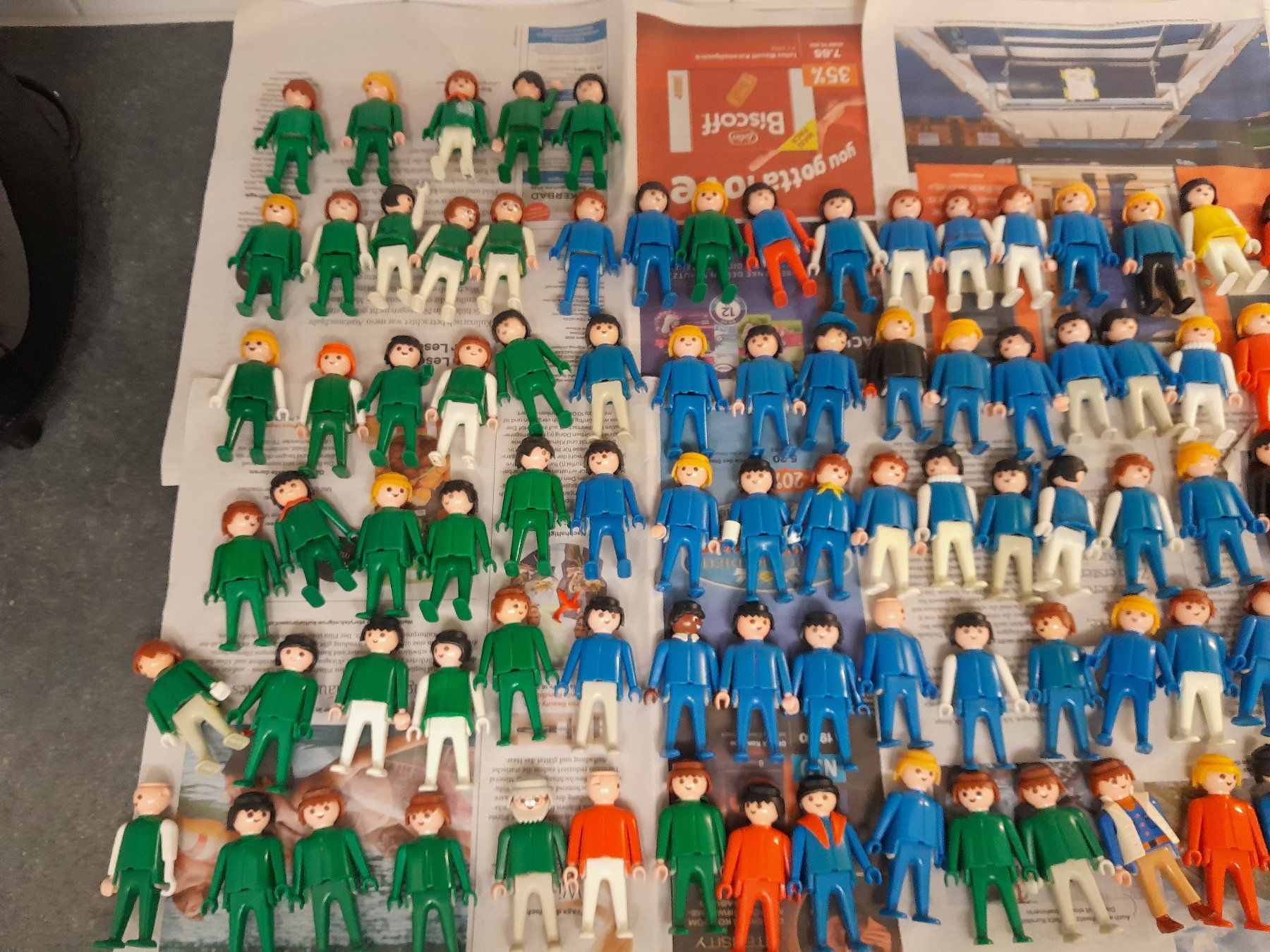Playmobil Giocattoli: 135 Stück Playmobilfiguren – Usato da Rüti ZH venduto da Alemanni 1