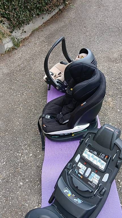 Seggiolini per auto: Kindersitz packet – Usato da Bärschwil venduto da Burezmorge