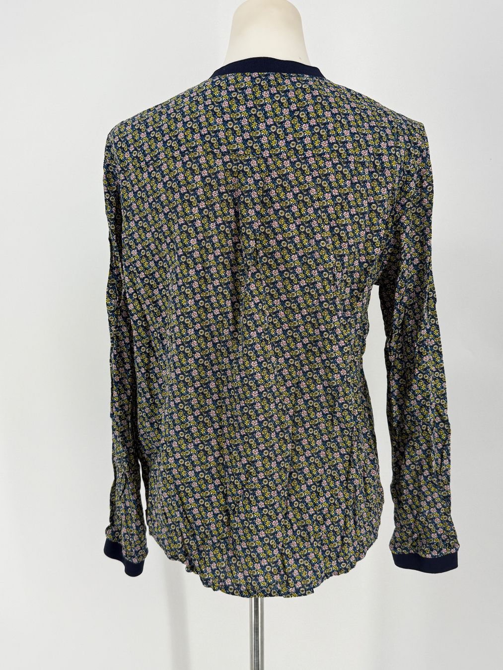 Esprit Camicette: Bluse mit Blumenmuster Gr. L von edc/ Esprit – Usato da Auenstein venduto da moin. 2