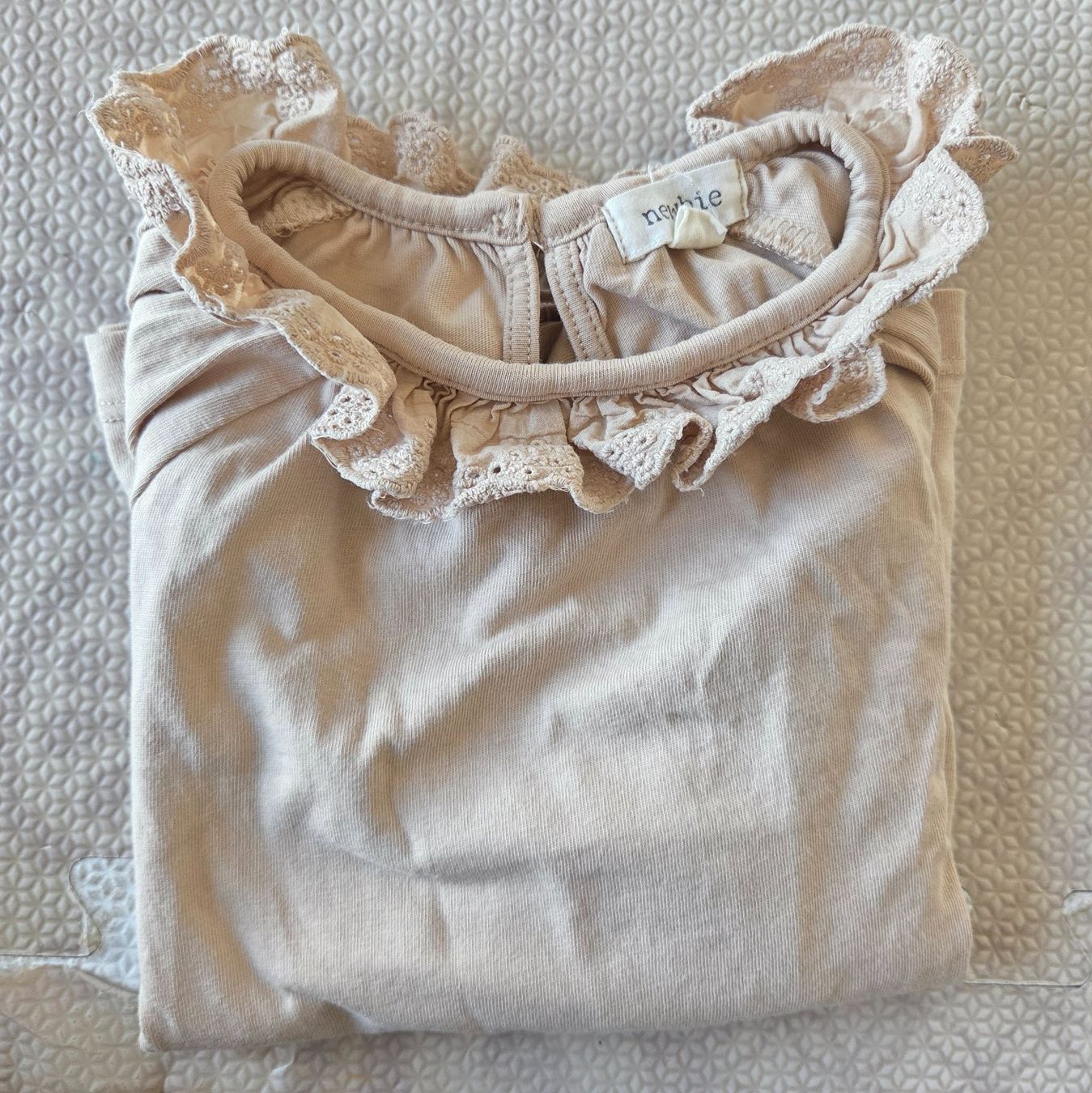 Maglioni & Felpe: Newbie Langarmshirt, Gr. 86/92, Couvertversand – Usato da Seftigen venduto da Durham01