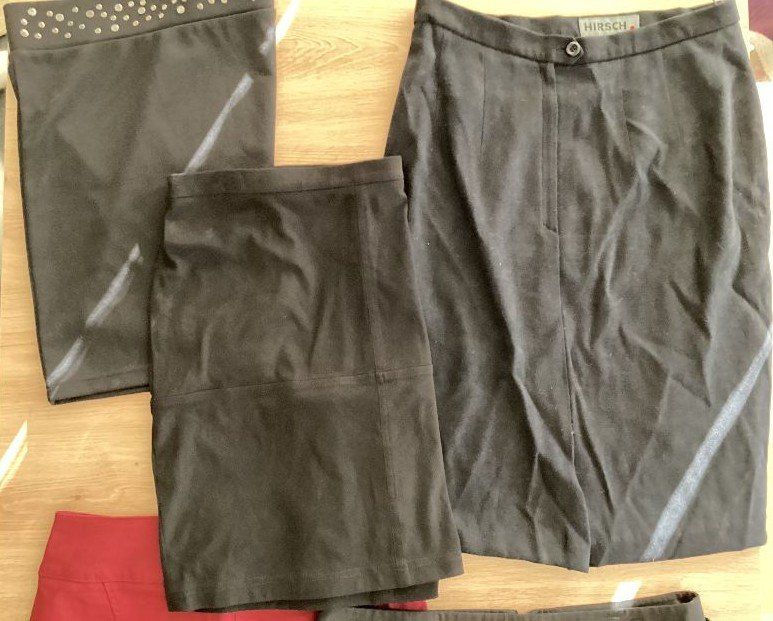 Lotti di vestiti: Kleiderpaket - 5 Röcke, div. Marken + Längen, gebraucht – Usato da Bad Zurzach venduto da Hibiskus78 2