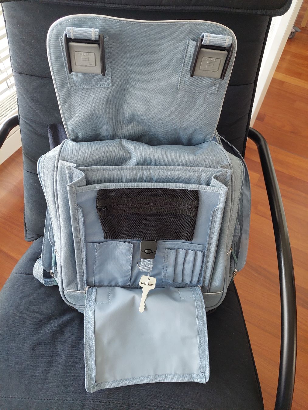 Rucksäcke: Walker Rucksack fürs Studium und Schule – Neu (gemäss Beschreibung) aus Basel von bra_76ff 9