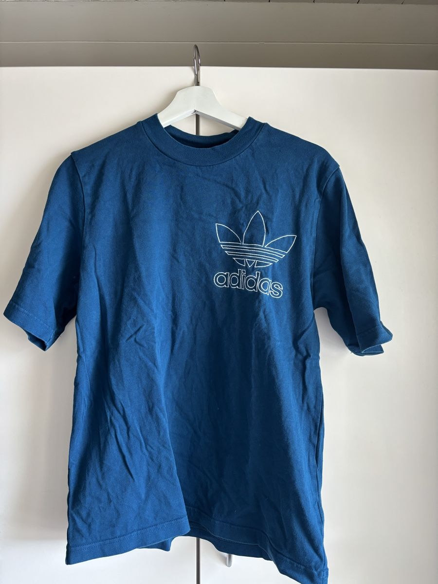 Adidas T-Shirts: Adidas Tshirt  – Gebraucht aus Oberburg von xlishalish